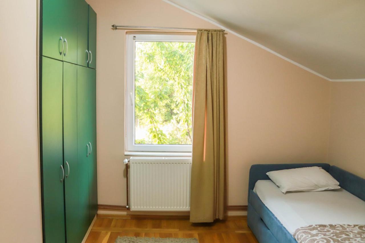 Yellow House ノヴィ・サド エクステリア 写真